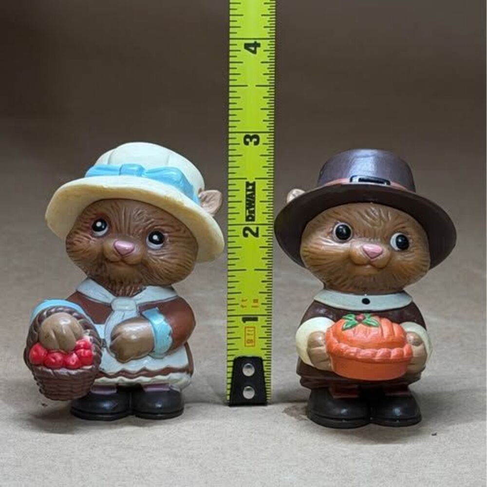 Vintage Thanksgiving Mice Figurines Set of 2 – Pilgrim Harvest Fall Decor